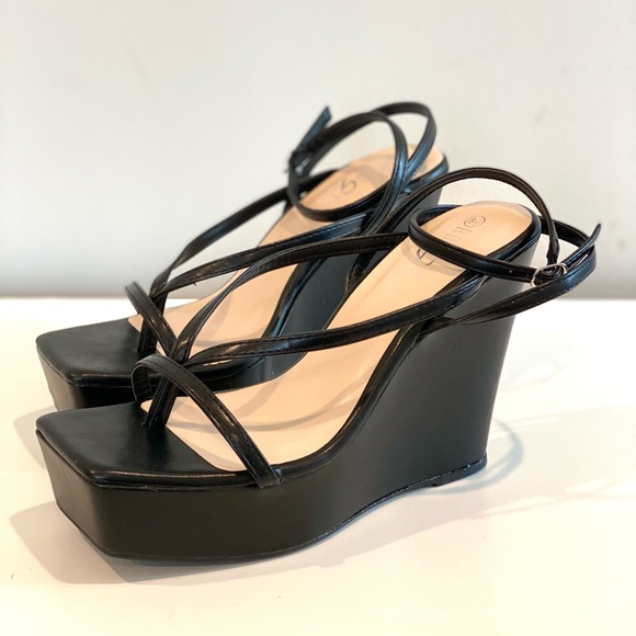 Black Wedge Sandals with Platform and Ankle Strap size 8 - Picture 8 of 15